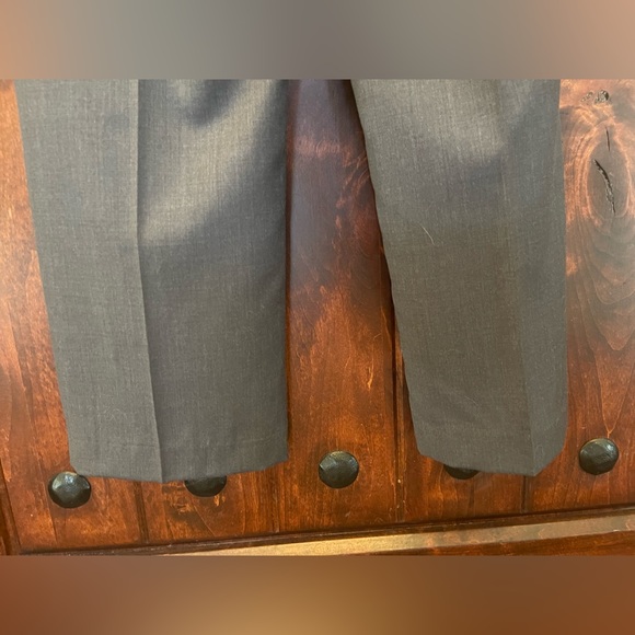 Gray Class Club (Dillard’s) Dress Pants, Size 16 - Picture 11 of 13